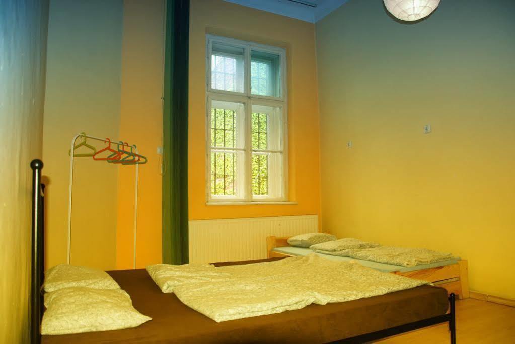 Hostel Krakowskie Klimaty Екстер'єр фото