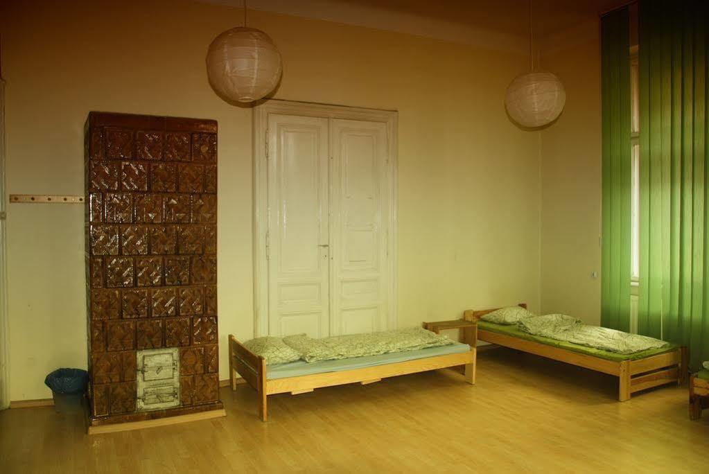 Hostel Krakowskie Klimaty Екстер'єр фото