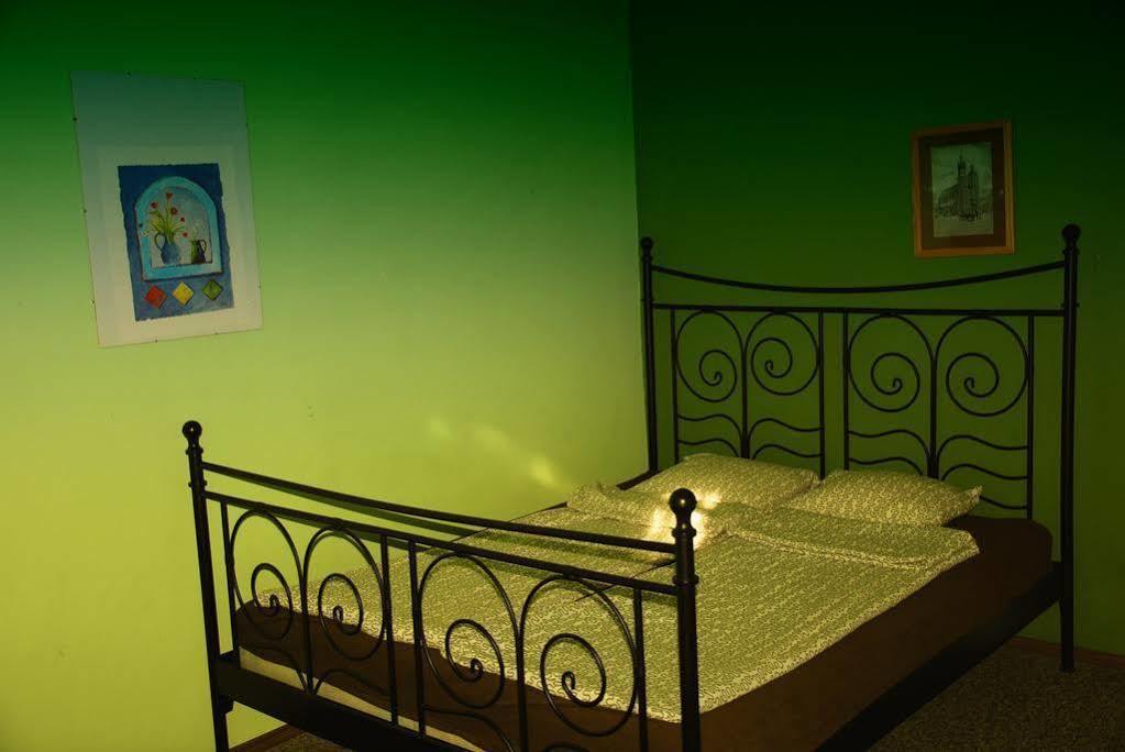 Hostel Krakowskie Klimaty Екстер'єр фото